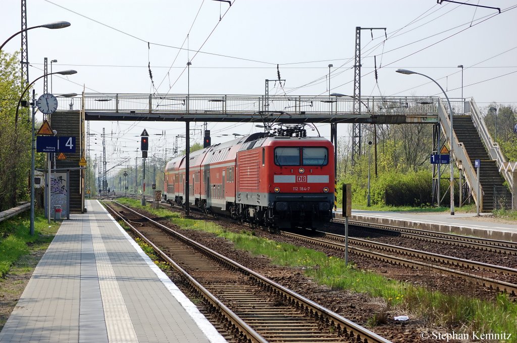 112 184-7 mit der RB20 (RB 28736) nach Hennigsdorf(b Berlin) in Priort. 19.04.2011