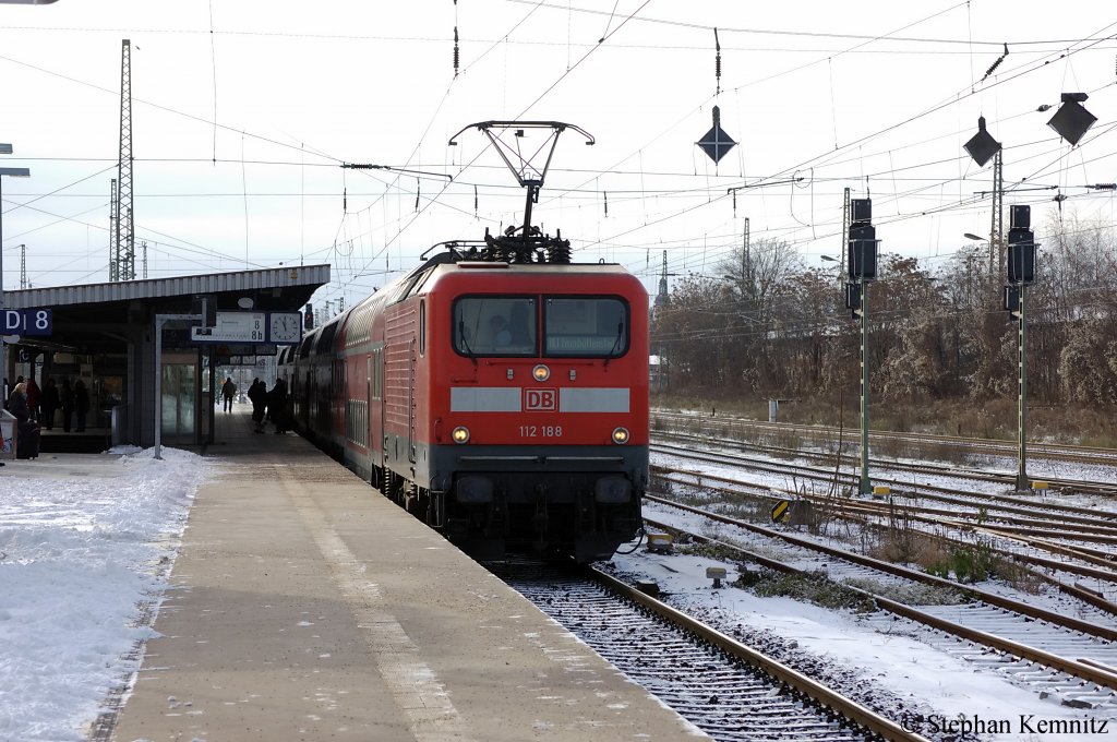 112 188 mit dem RE1 (RE 38015) nach Eisenhttenstadt in Magdeburg Hbf. 30.11.2010