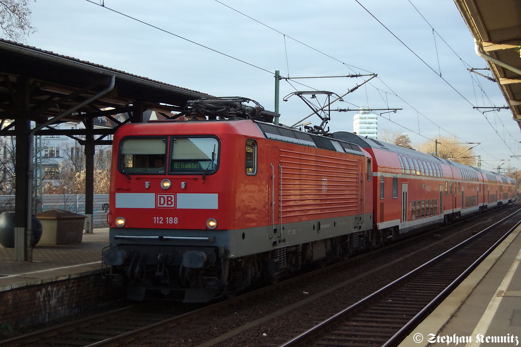 112 188 mit dem RE1 (RE 18109) von Magdeburg Hbf nach Frankfurt(Oder) in Berlin-Charlottenburg. 20.12.2011