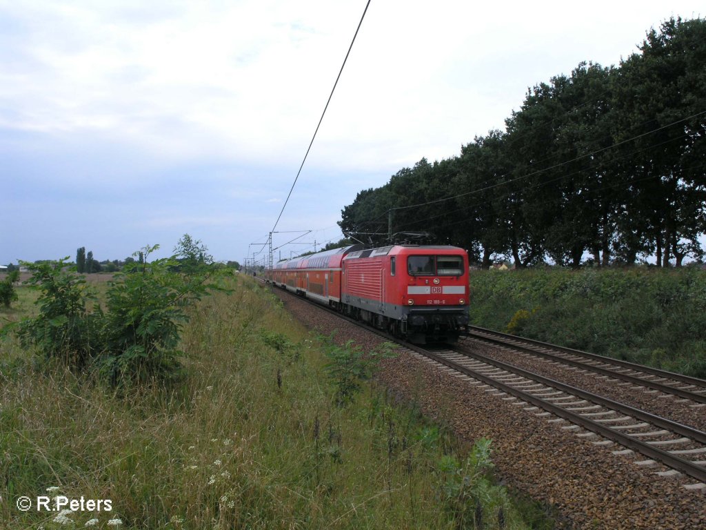 112 189-6 zieht bei Jacobsdorf(Markt) den RE1 Frankfurt/Oder. 19.08.08