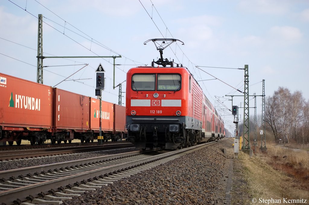 112 189 mit dem RE4 (RE 37311) nach Jterbog in Friesack (Mark). 22.03.2011