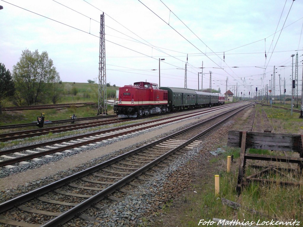 112 565-7 (DB 202 565-8) mit der MTEG 118 770-7 und Bghw wagen beim Rangieren im Bahnhof Bergen auf Rgen am 11.5.13