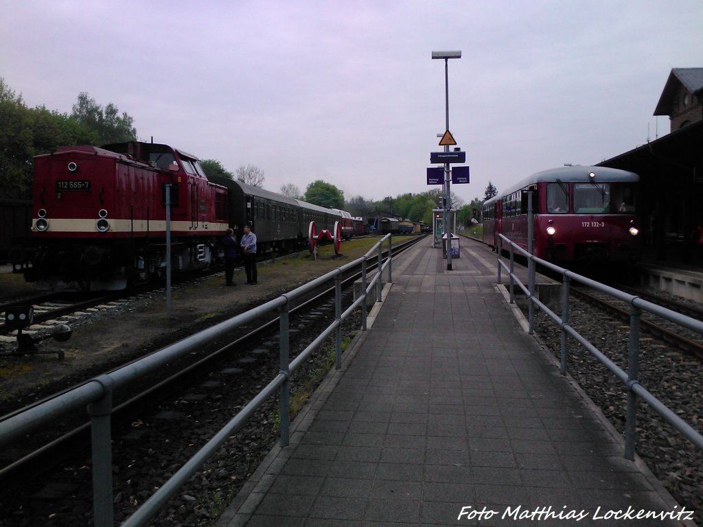 112 565-7 (DB 202 565-8) & 172 171-1 zusammen mit 172 132-3 im Bahnhof Putbus am 11.5.13