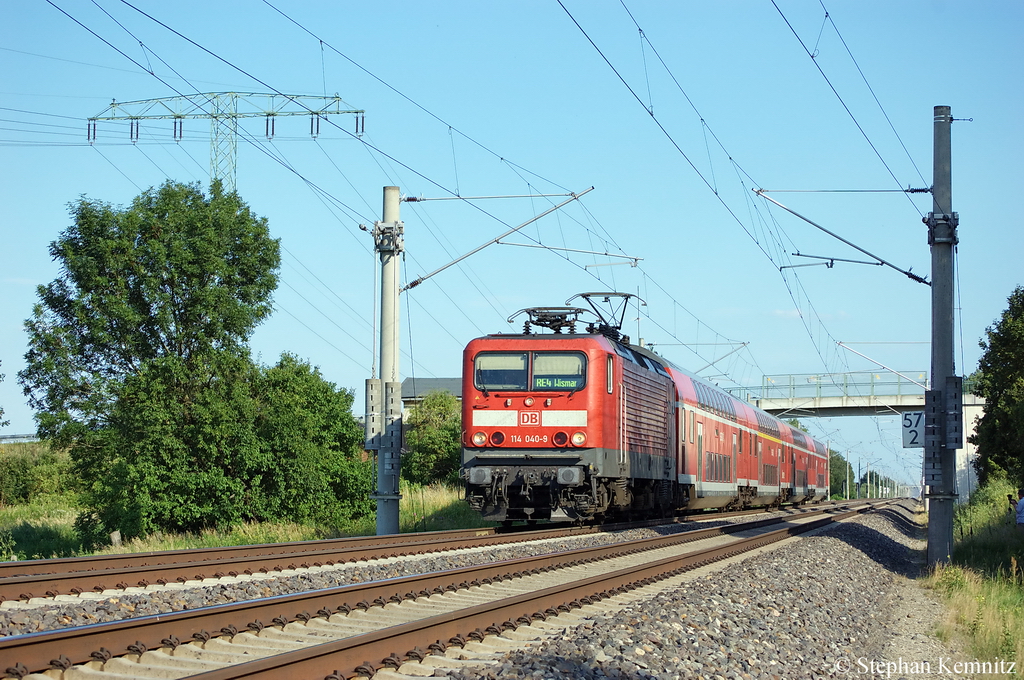 114 040-9 mit dem RE4 (RE 37316) von Ludwigsfelde nach Wismar in Vietznitz. 16.07.2011