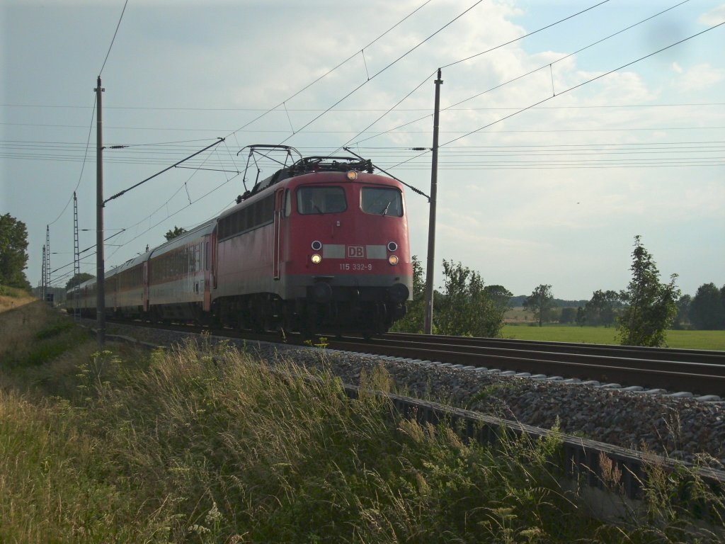 115 332 am Abend vom 15.Juli 2009 mit dem EC Wien-Binz bei Bergen/Rgen.