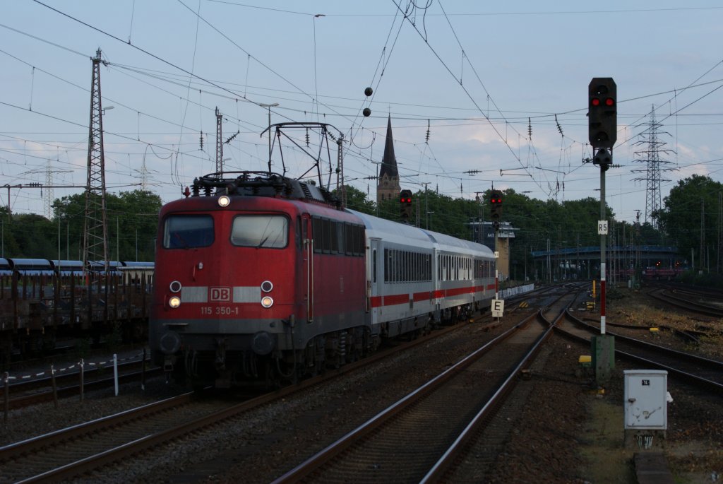 115 350-1 mit dem PbZ 1977 aus Dortmund nach Frankfurt in Mlheim Styrum am 05.09.2010