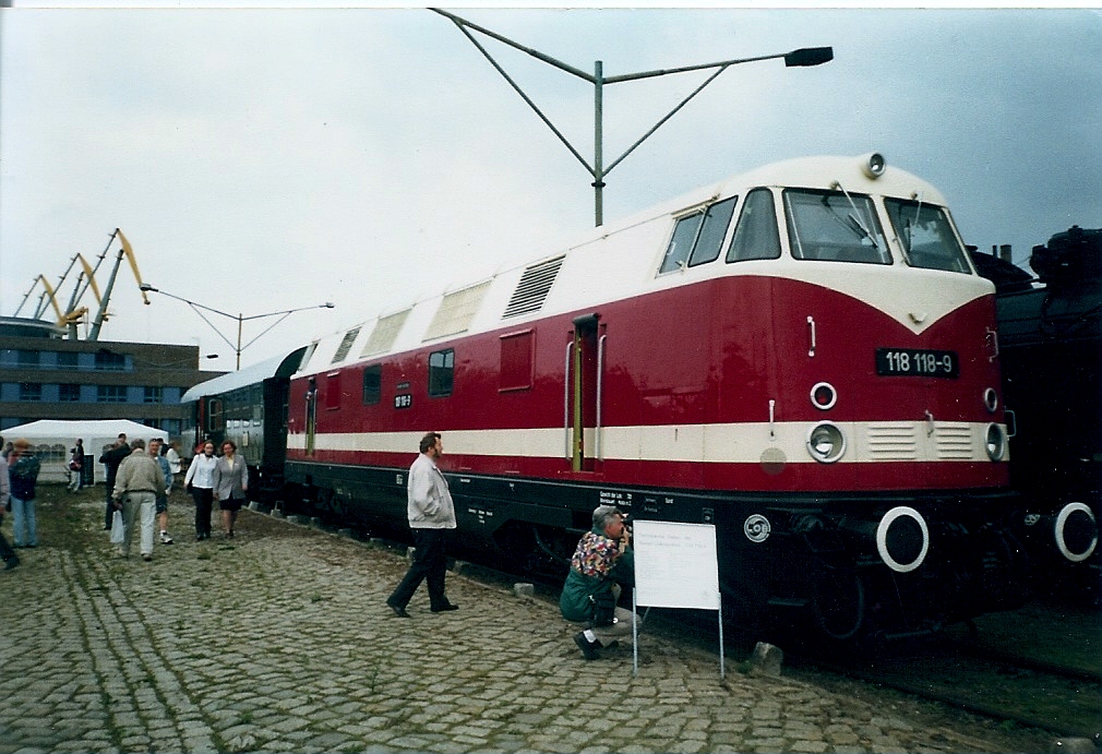 118 118 auf einer Lokausstellung in Wismar.