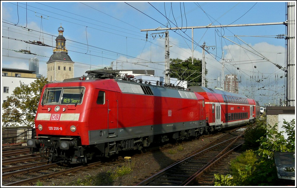 120 206-8 zieht den Rhein-Sieg-Express in den Klner Hauptbahnhof. 19.09.2011 (Hans)
