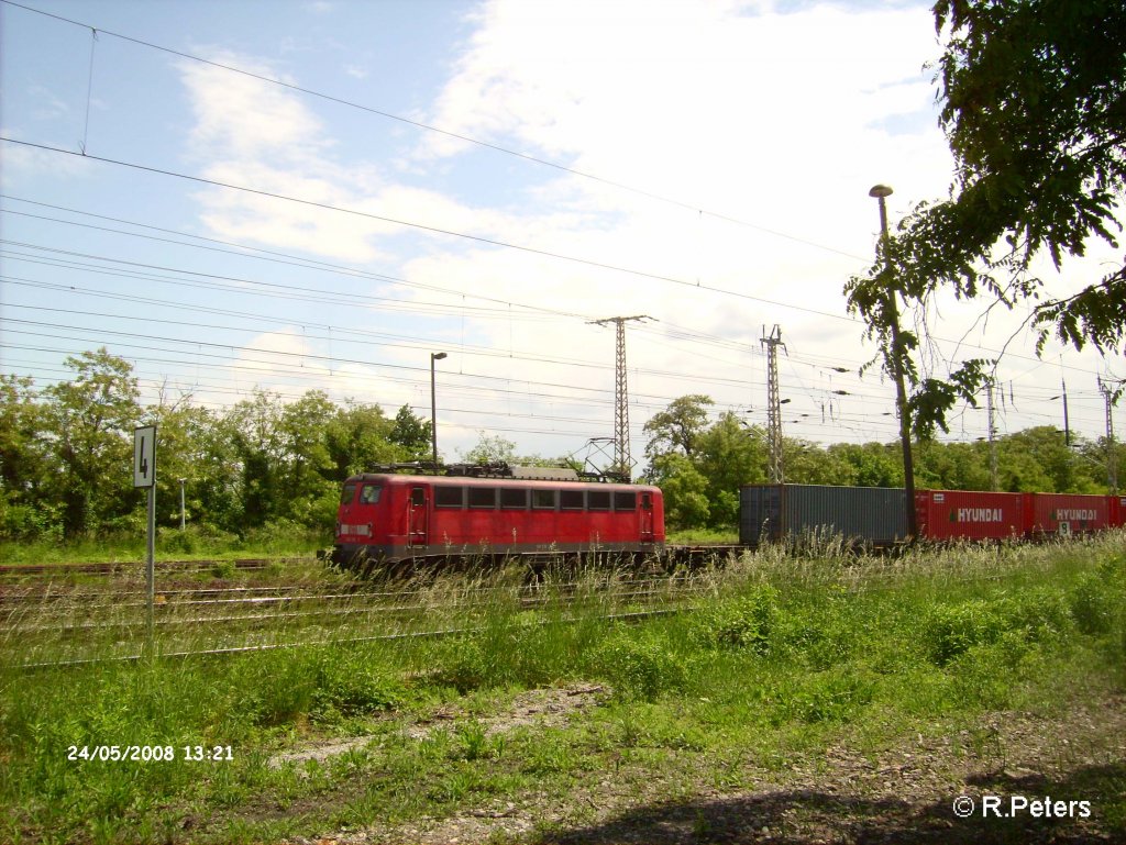 140 216-3 erreicht Frankfurt/oder mit ein Containerzug von der Oderbrcke. 24.05.08