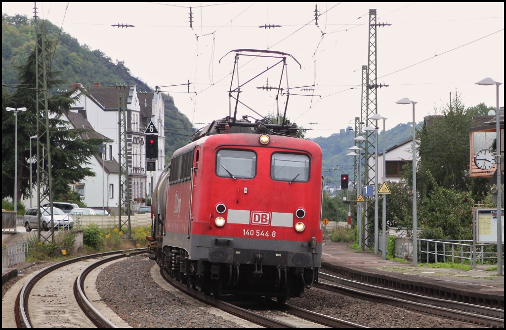 140 544 bei der Durchfahrt von Kamp Bornhofen in Richtung Norden am 30.08.11