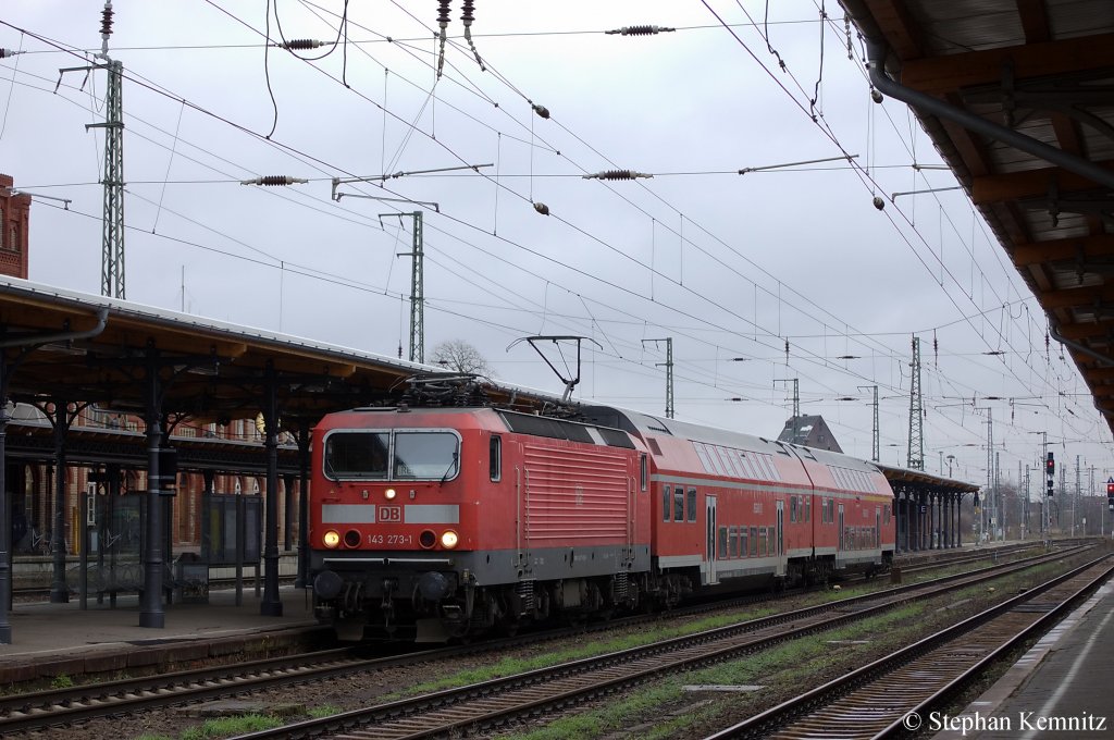 143 273-1 mit dem RE (RE 36064) nach Uelzen in Stendal. 24.11.2010