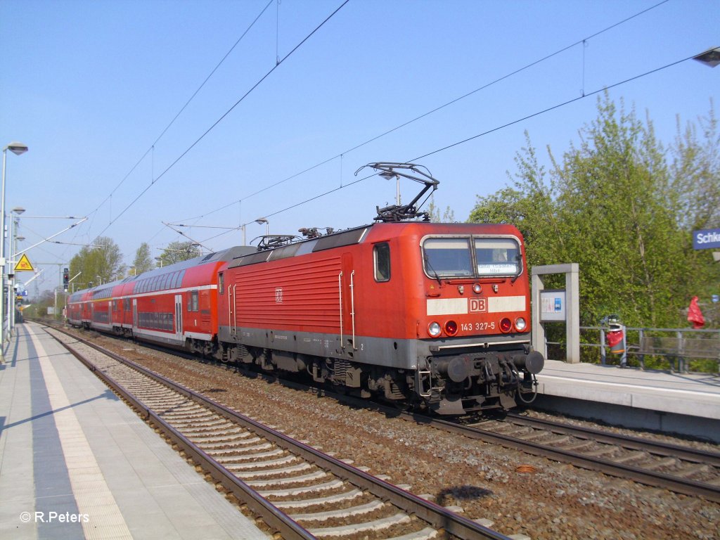 143 327-5 verlie Schkeuditz als S-Bahn nach Halle am 23.04.10