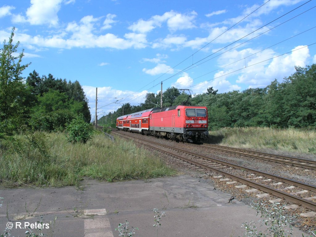 143 809-2 schiebt beim ex HP Vogelsang den RB11 Frankfurt/Oder. 13.08.08