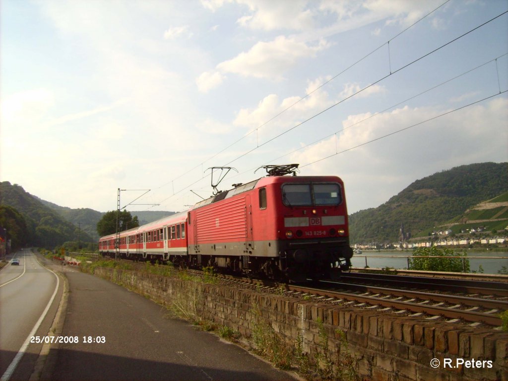 143 825-8 zieht bei Rheindiebach eine RB Mainz. 25.07.08