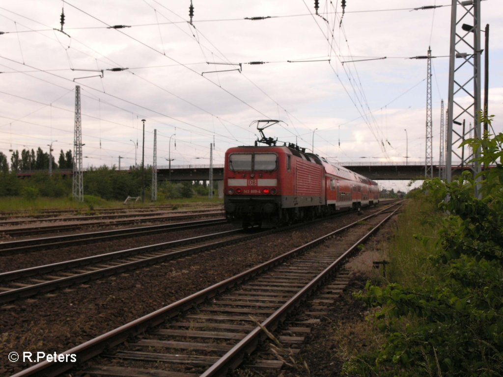 143 889-4 schiebt den RB11 Frankfurt/Oder in den Bahnhof Eisenhttenstadt. 23.05.08