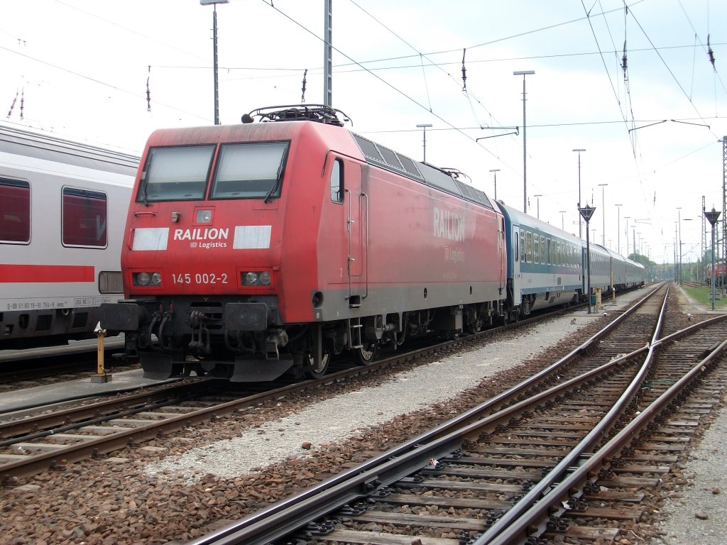 145 002 am 01.Mai 2010 im Abstellbahnhof Berlin Grunewald.