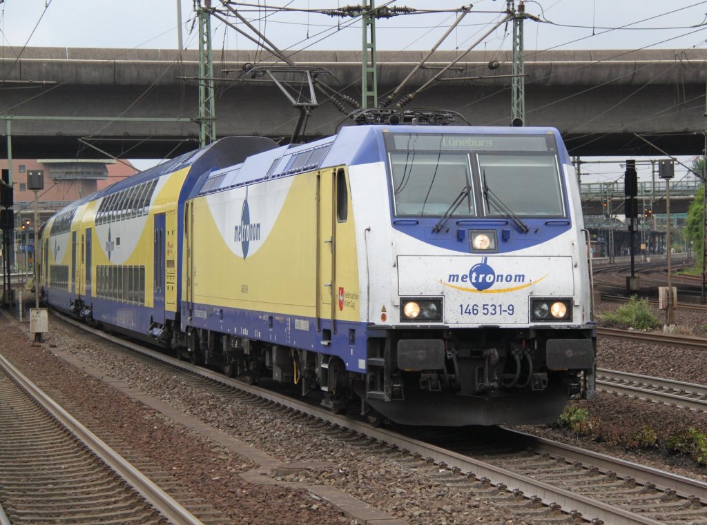 146 531-9 mit MEr81625 Hamburg-Harburg nach Lneburg bei der Ausfahrt im Bahnhof Hamburg-Harburg.28.07.2012