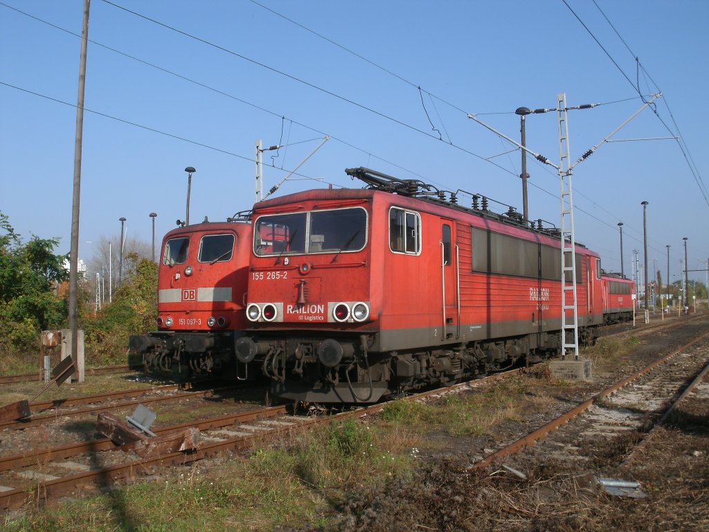 151 097 und 155 265 zusammen,am 29.Oktober 2011,in der Est Berlin Lichtenberg.