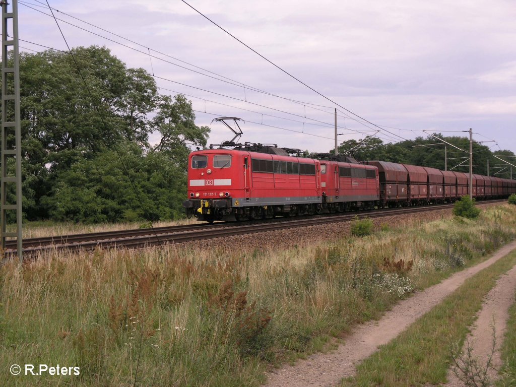 151 122-9 + 110 ziehen bei Jacobsdorf(Markt) ein Leerkohlezug. 19.07.08