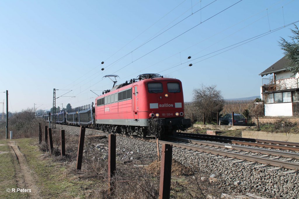 151 133-6 mit einem gemischten Gterzug bei Oestrich - Winkel. 05.03.13