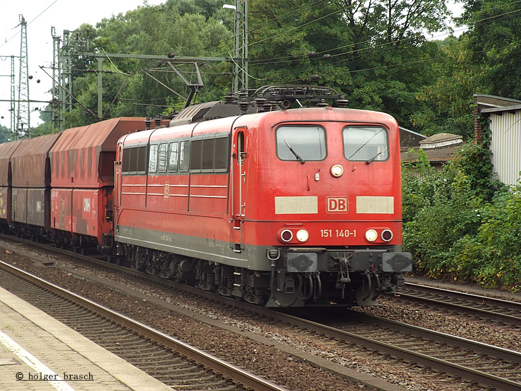 151 140-1 fuhr mit einen leeren ganzzug am 27.07.13 durch hh-harburg