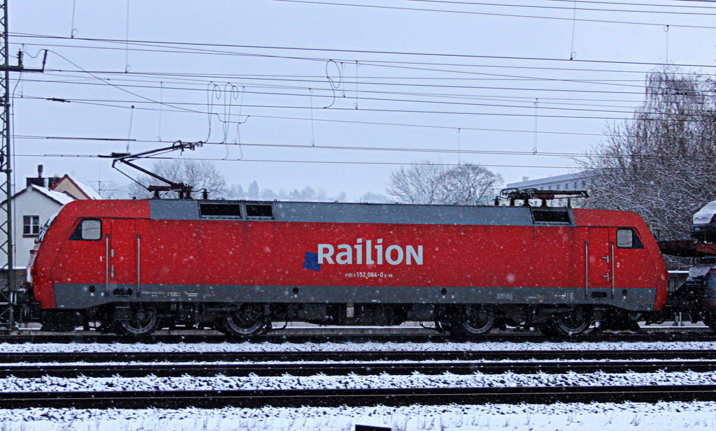 152 084 mit Gterzug am 02.12.12 in Fulda