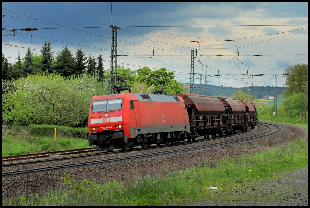 152 149 mit Gterzug am 09.05.13 in Gtzenhof