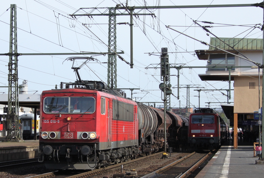 155 016-9 mit gterzug am 11.04.11 in Fulda