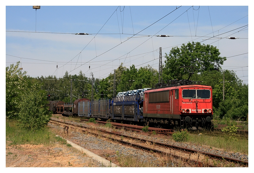 155 023 mit ein Gemischen Gterzug EZ 52523 unterwegs nach DZW in Mittweida 