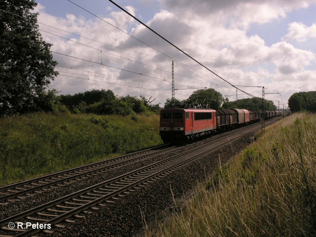 155 029-2 zieht bei Jacobsdorf(Markt) ein Coiltransportzug. 17.07.08