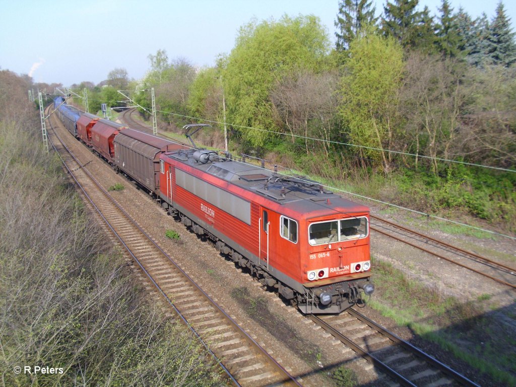 155 065-6 fuhr mit einem gemischtem Gterzug in Schkeuditz ein. 23.04.10