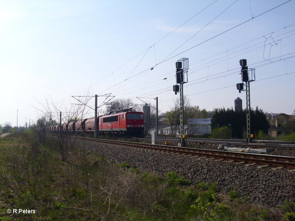 155 101-9 mit Getreidezug in Schkeuditz. 25.04.10