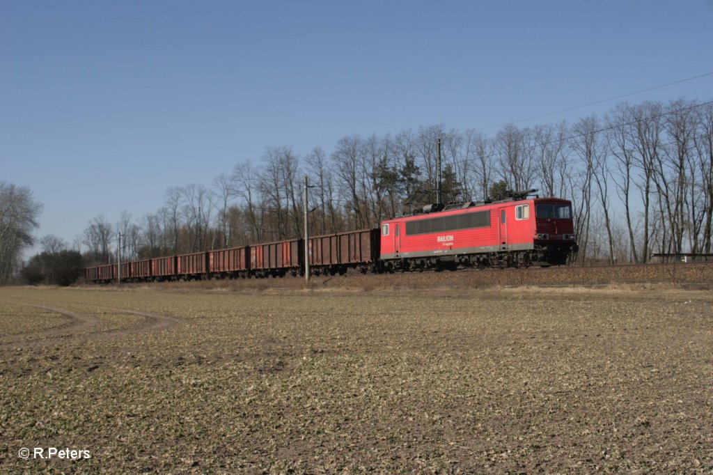 155 157 mit Kohlezug bei Jacobsdorf(Mark) 08.03.11