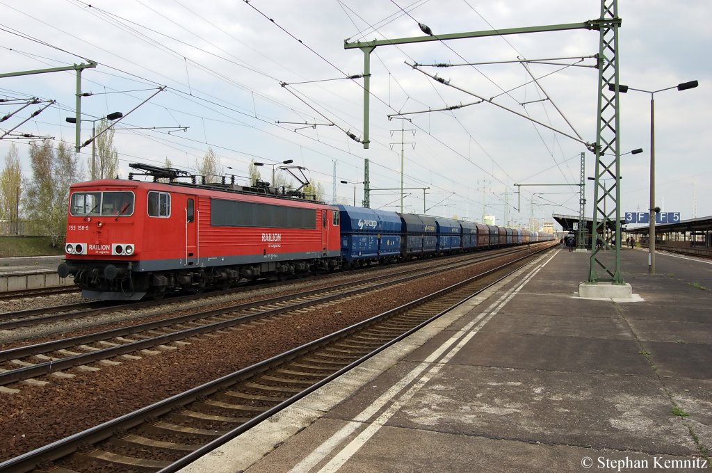 155 158-9 mit PKP-Cargo Falns in Berlin Schnefeld-Flughafen. 16.04.2011