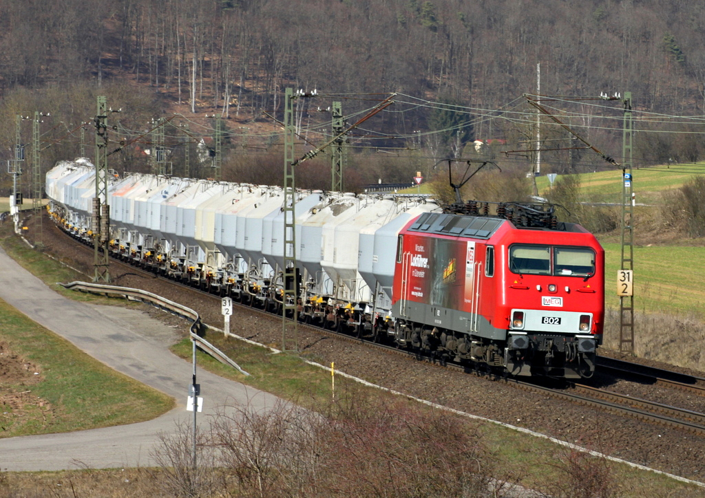 156 002 MEG 802 mit Zementzug am 17.03.12 bei Harrbach
