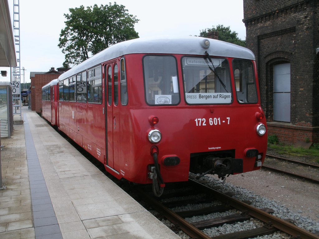 171 601/001 stand,am 30.Juli 2011,fr die Rckfahrt nach Putbus in Bergen/Rgen.