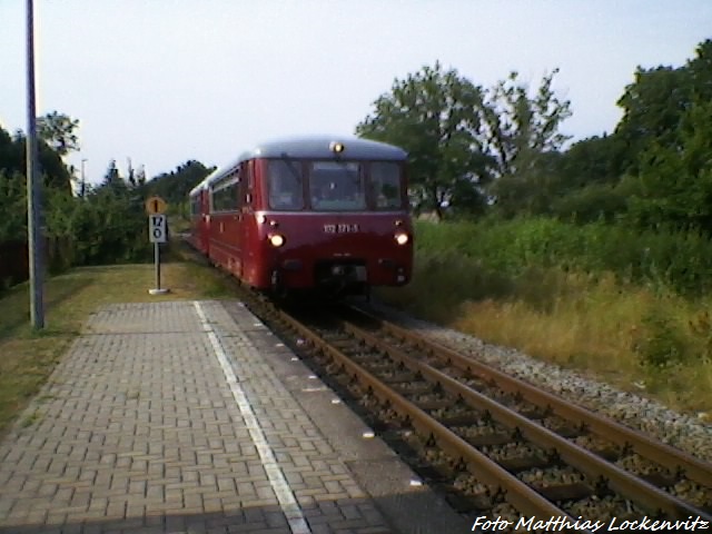 172 132 & 172 171 bei der Einfahrt in Lauterbach (Rgen) am 27.7.13