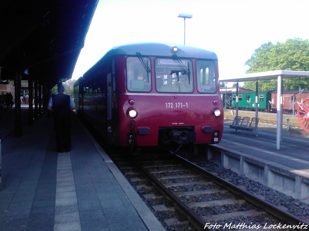 172 171-1 + 172 132-3 im Bahnhof Putbus am 14.5.13