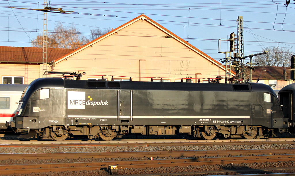 182 530 mit IC 2082 Knigssee am 09.11.11 in Fulda