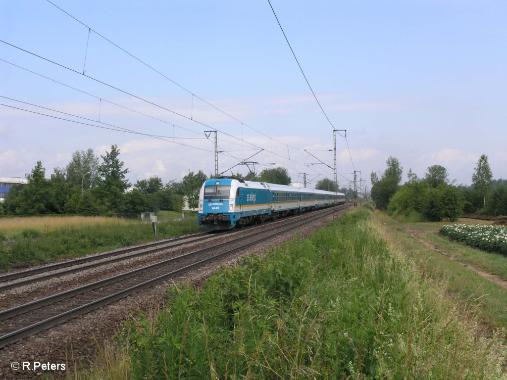 183 001 zieht bei Obertraubling den ALX37977 nach Mnchen. 20.06.09