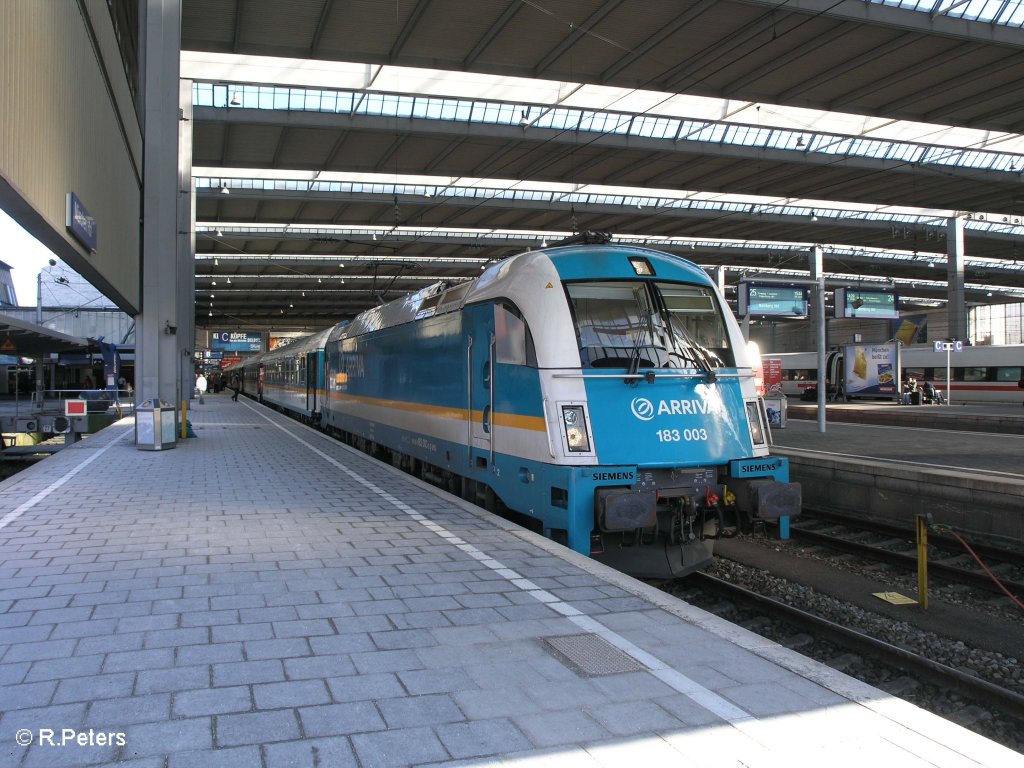 183 003 steht im Mnchner HBF mit dem Alex nach Hof bereit. 28.02.09