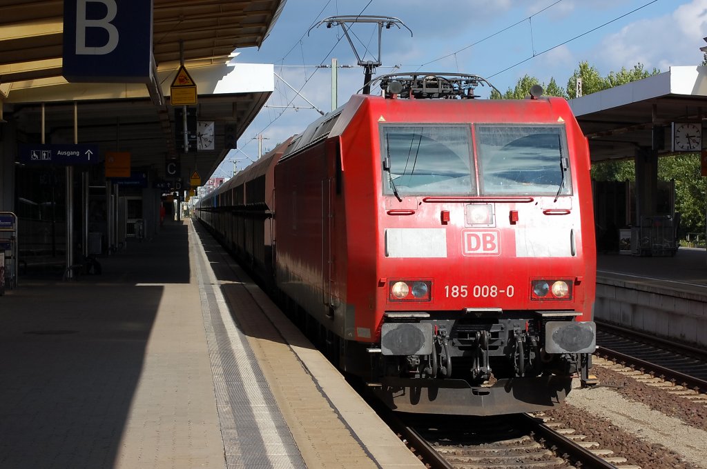 185 008-0 mit Waggon´s des Typ´s Falns der PKP Cargo in Braunschweig. 15.09.2010