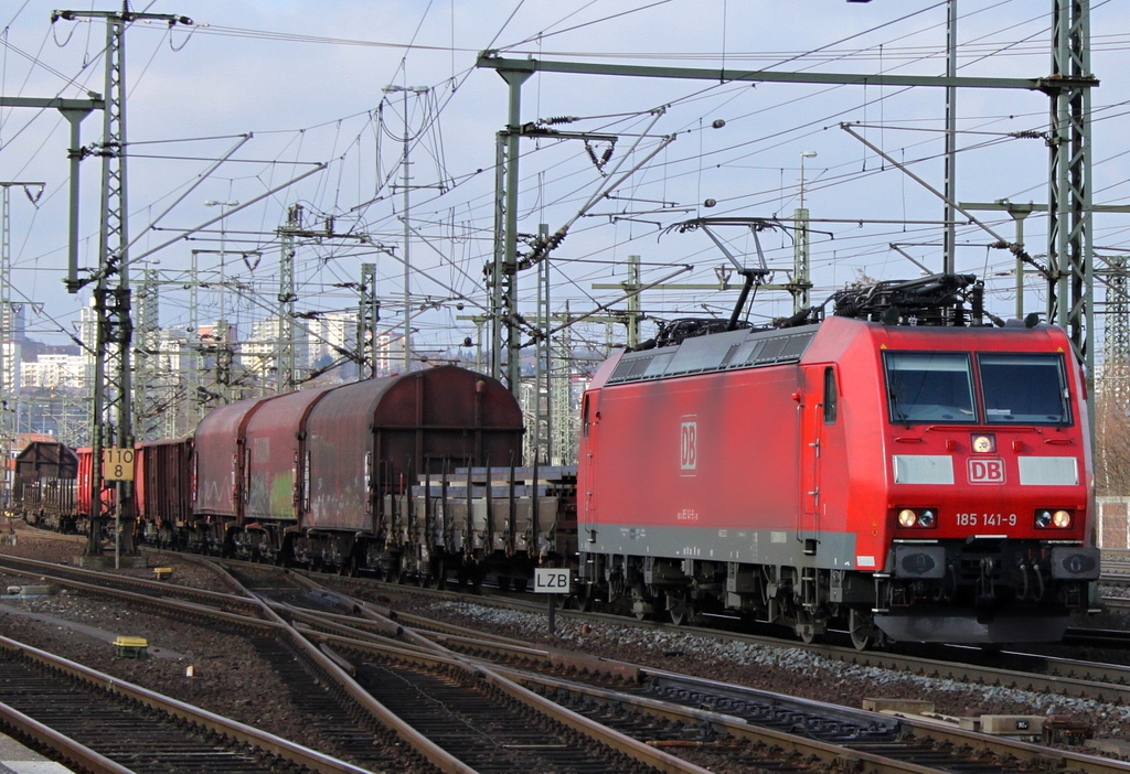 185 141 mit Gterzug am 25.02.12 in Fulda