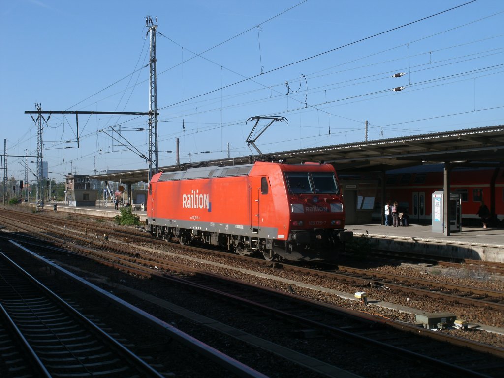 185 175 Lz,am 01.Oktober 2011,in Berlin Lichtenberg.