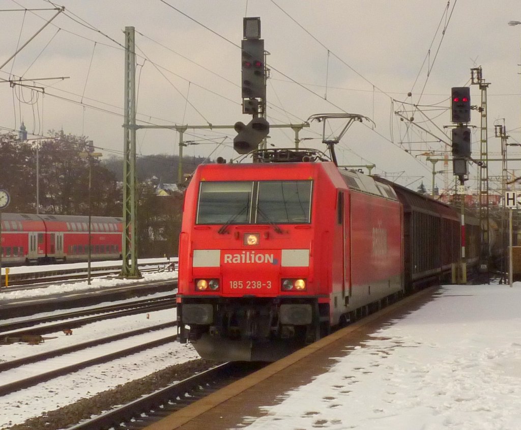 185 238-3 mit Gterzug am 21.02.10 in Fulda