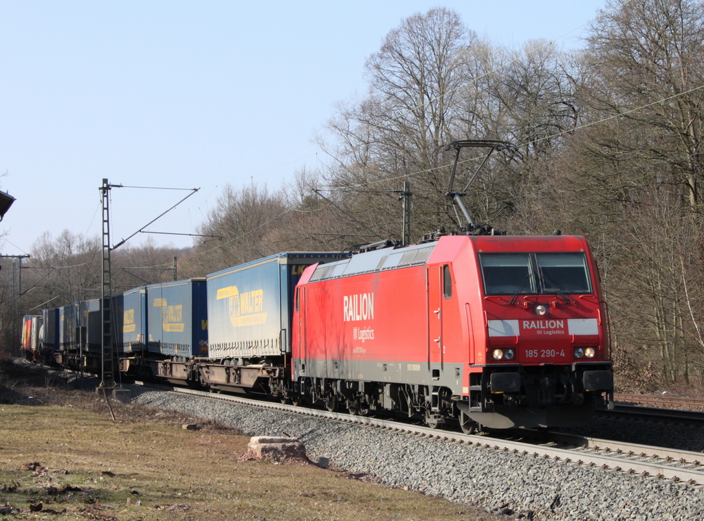 185 290-4 mit Gterzug am 08.03.11 in Vollmerz