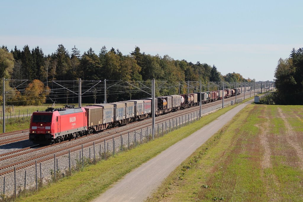 185 308 am 03.Oktober 2012 bei Hrbach in Richtung Augsburg.