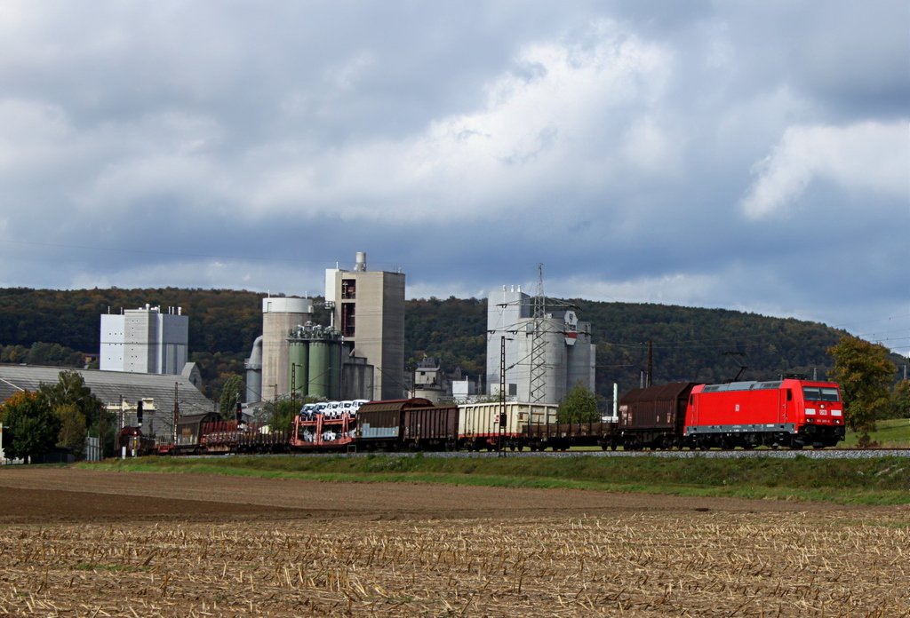 185 369 mit Gterzug am 03.10.12 bei Karlstadt