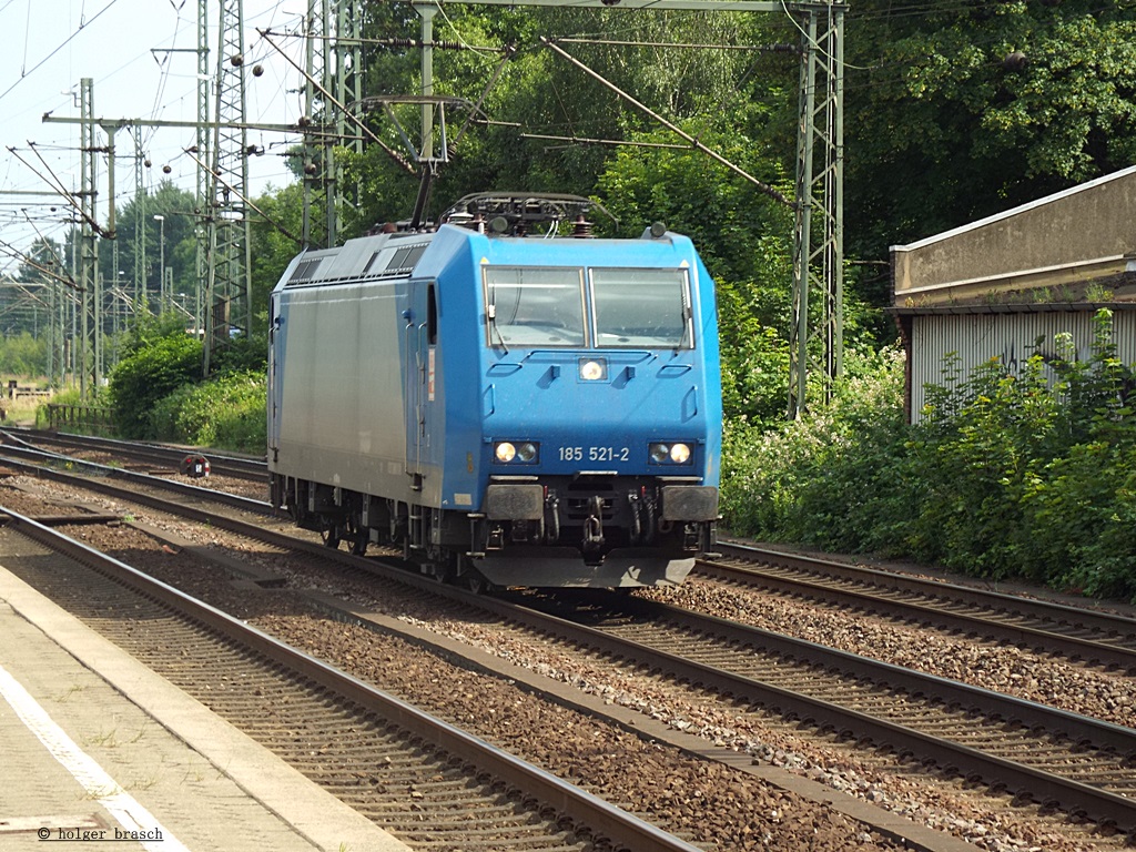 185 521-0 der HGK ist am 03.07.13 solo durch harburg gefahren