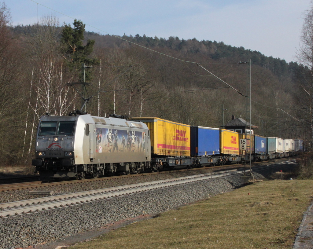 185 540-2 von TX mit Gterzug am 05.03.11 in Vollmerz